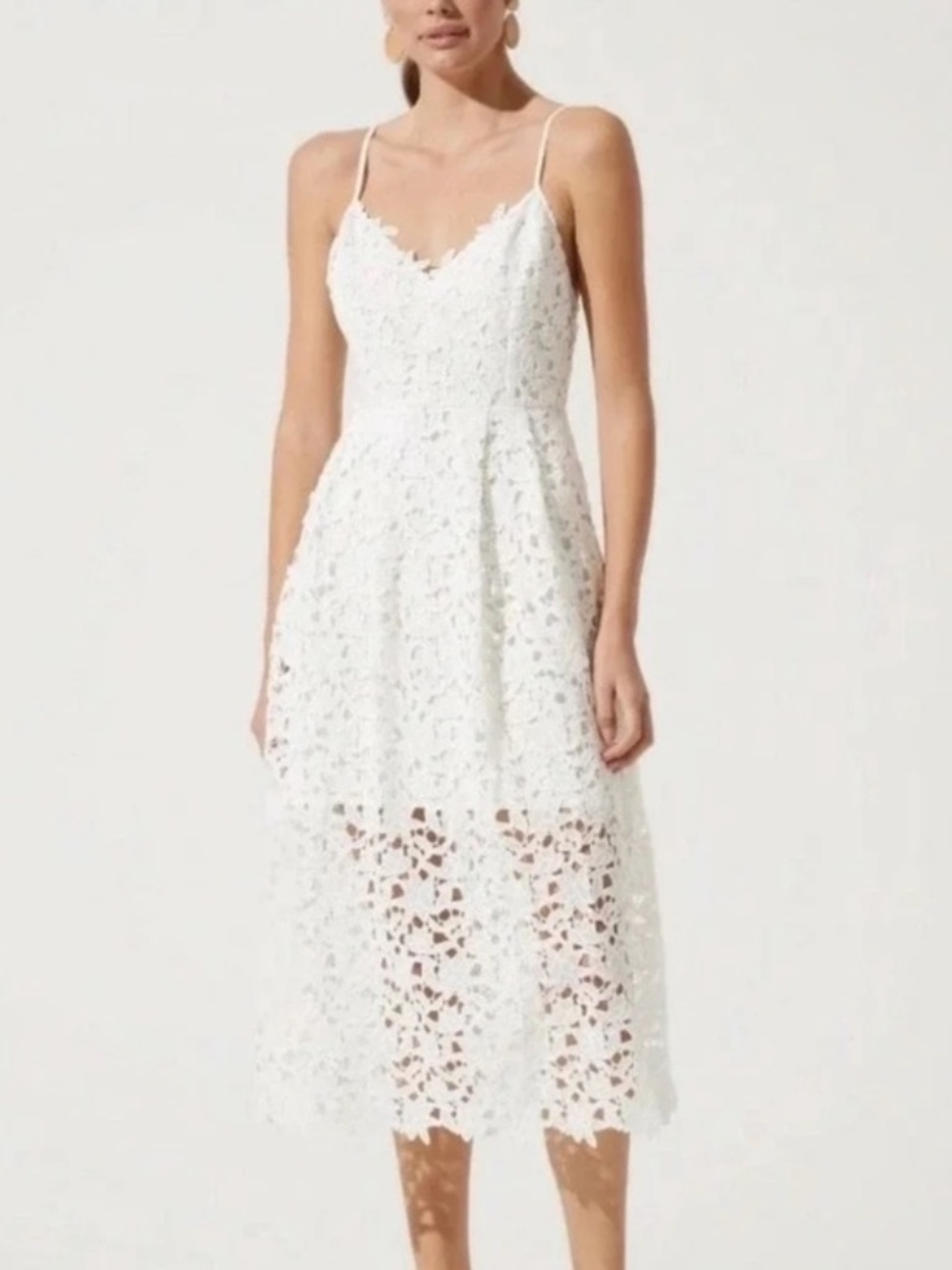 ASTR The Label Romantic White Overlay Lace Midi Dress with Spaghetti Straps Sz L